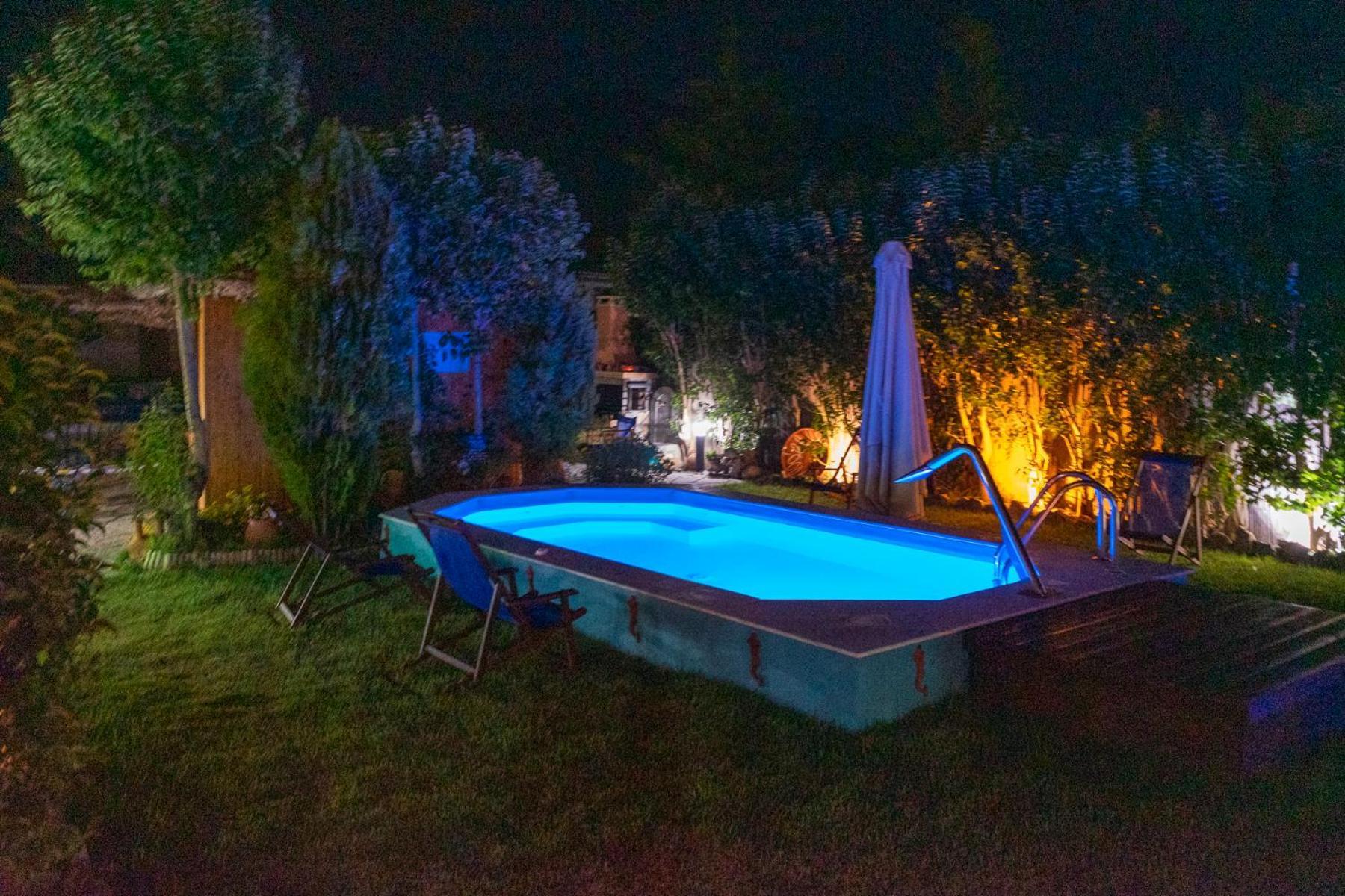 קרבומילוס Kalypso Studios & Apartments מראה חיצוני תמונה