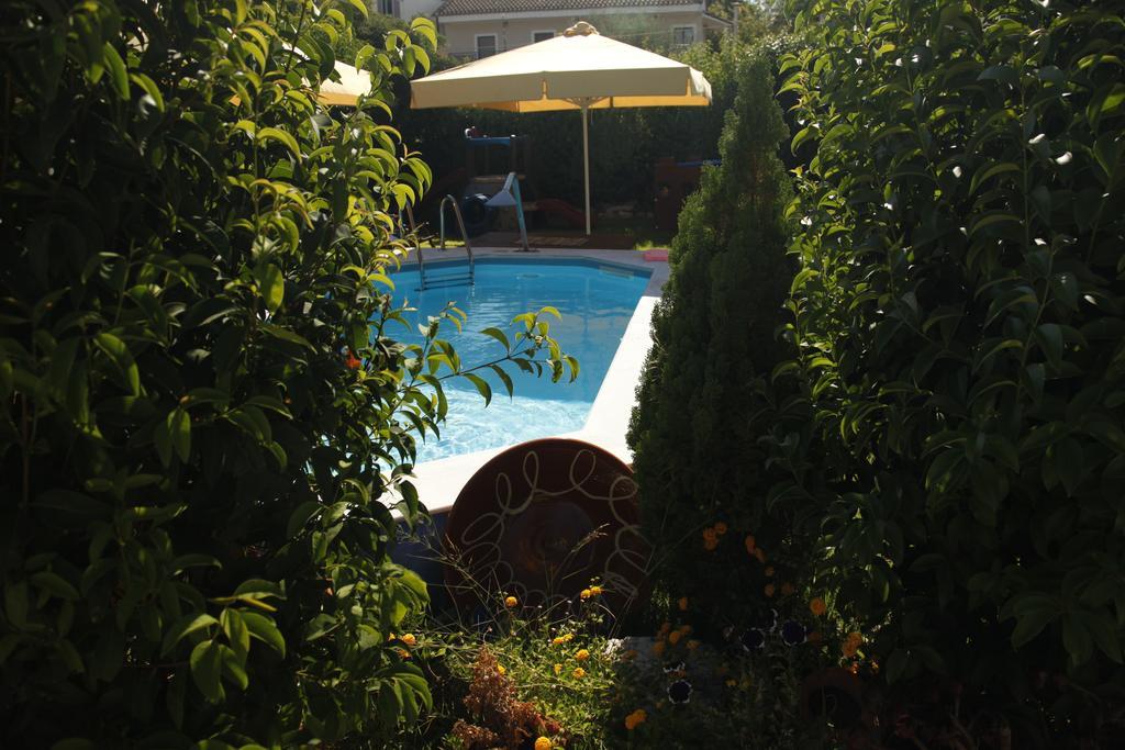קרבומילוס Kalypso Studios & Apartments מראה חיצוני תמונה