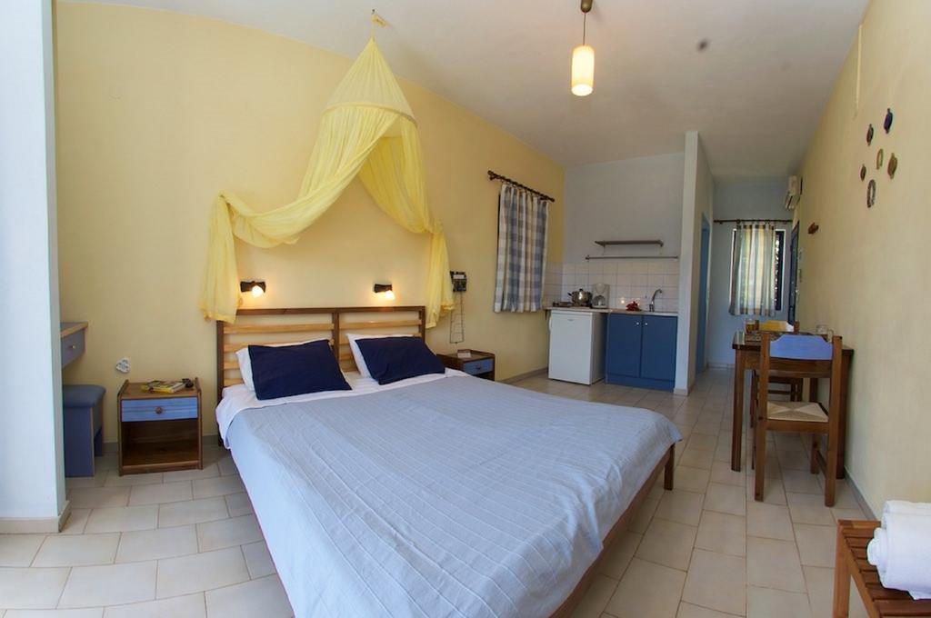 קרבומילוס Kalypso Studios & Apartments מראה חיצוני תמונה