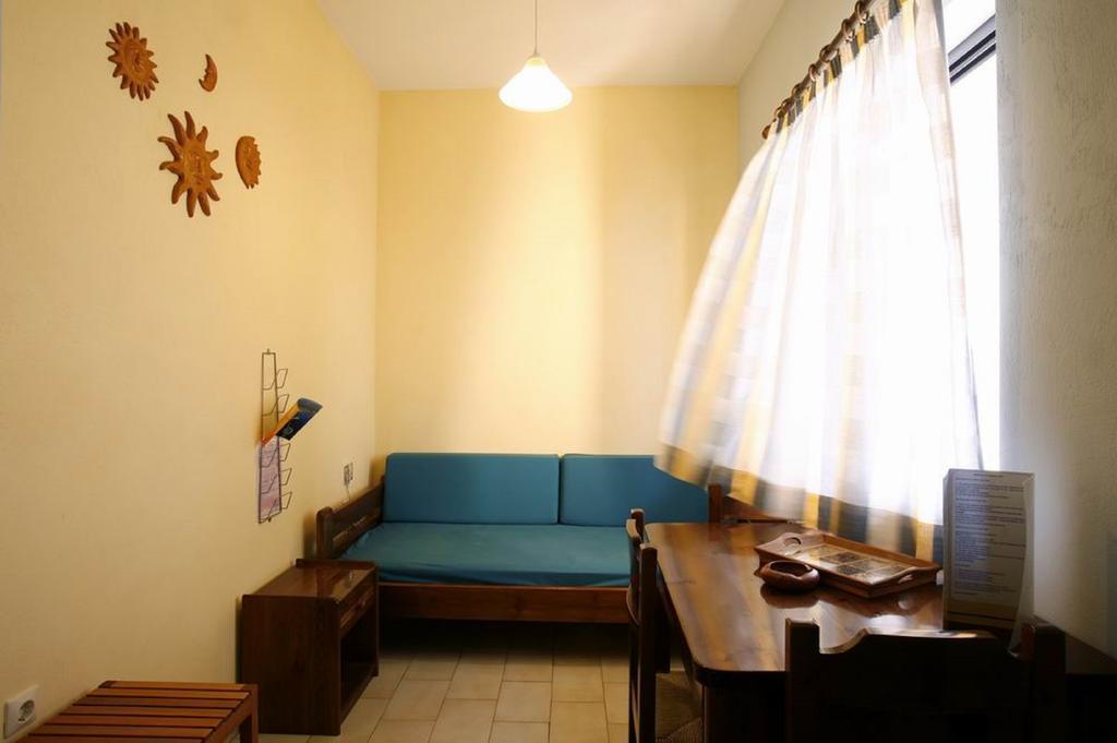 קרבומילוס Kalypso Studios & Apartments מראה חיצוני תמונה