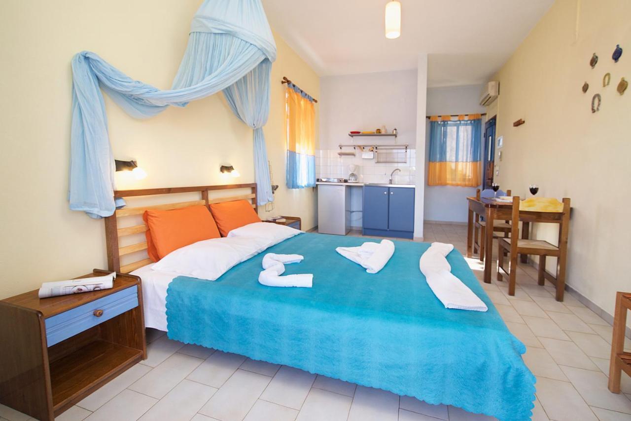 קרבומילוס Kalypso Studios & Apartments מראה חיצוני תמונה