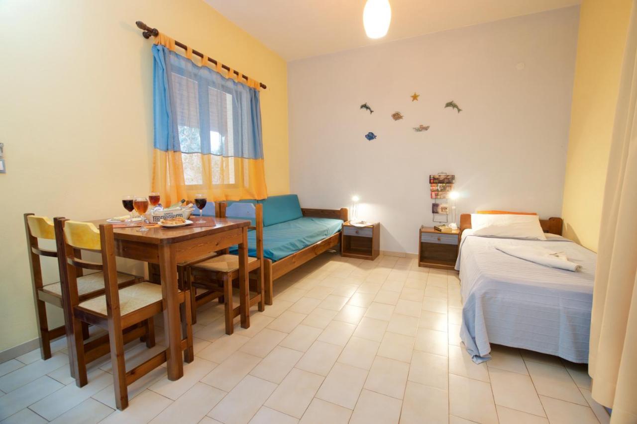קרבומילוס Kalypso Studios & Apartments מראה חיצוני תמונה