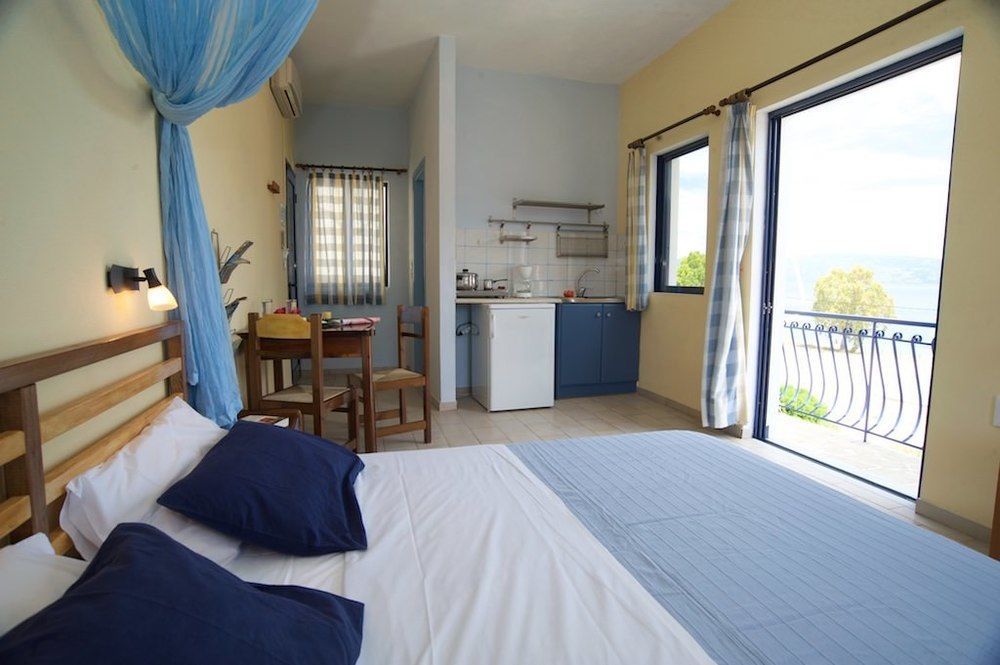 קרבומילוס Kalypso Studios & Apartments מראה חיצוני תמונה